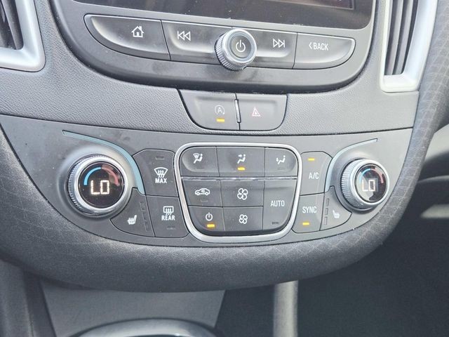 Chevrolet Malibu Vehicle Full-screen Gallery Image 24