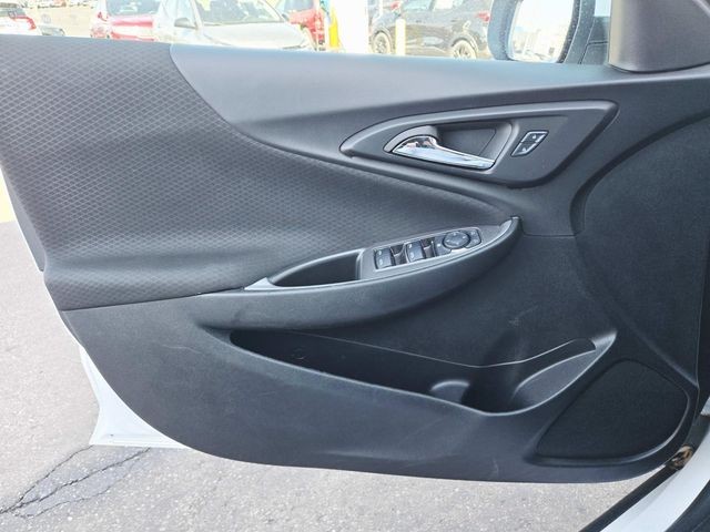 Chevrolet Malibu Vehicle Full-screen Gallery Image 30