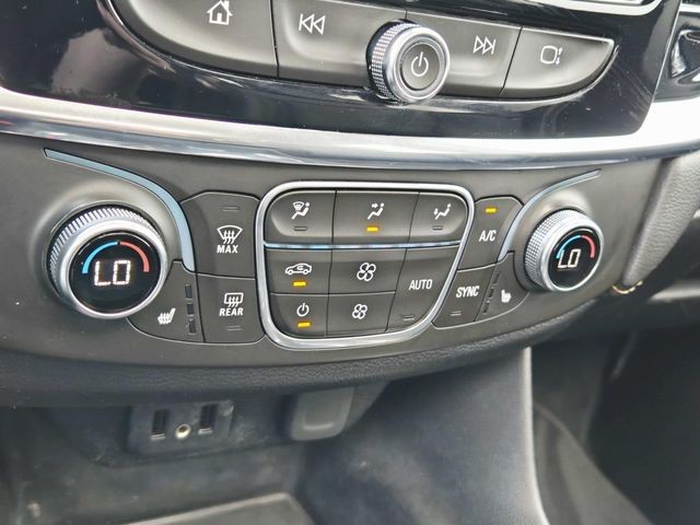 Chevrolet Traverse Vehicle Full-screen Gallery Image 30