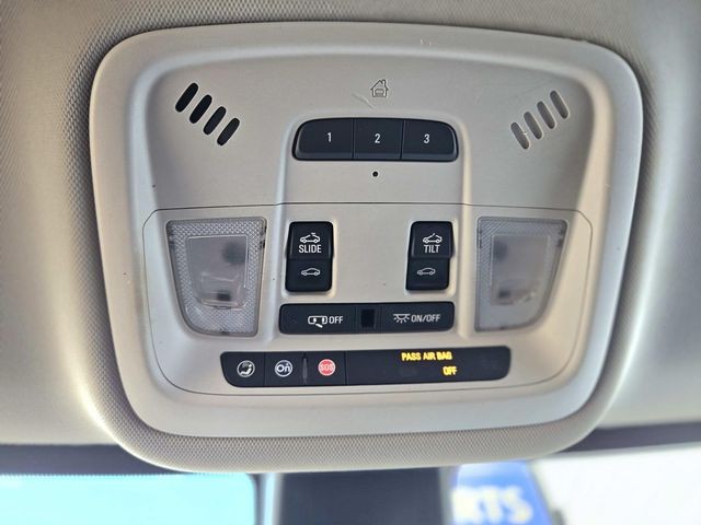 Chevrolet Traverse Vehicle Full-screen Gallery Image 36