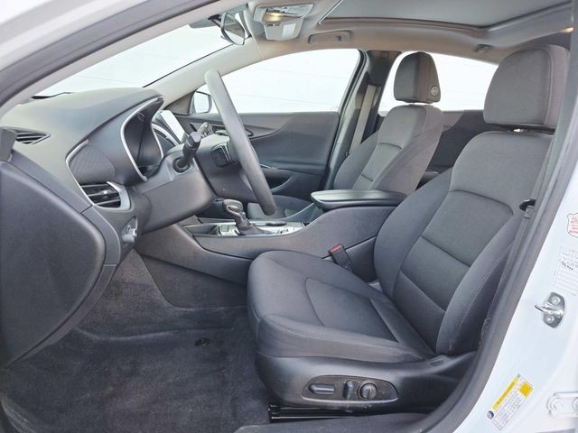 Chevrolet Malibu Vehicle Full-screen Gallery Image 08