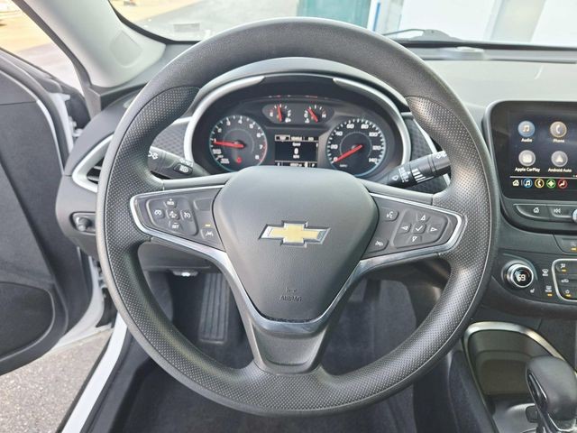 Chevrolet Malibu Vehicle Full-screen Gallery Image 15