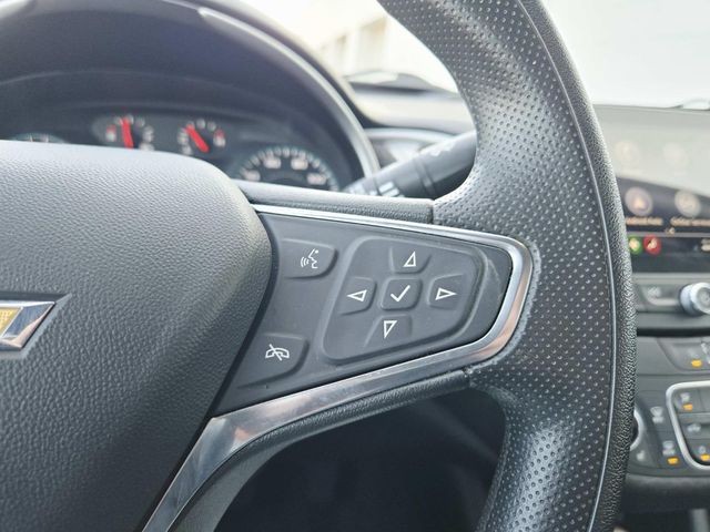 Chevrolet Malibu Vehicle Full-screen Gallery Image 17