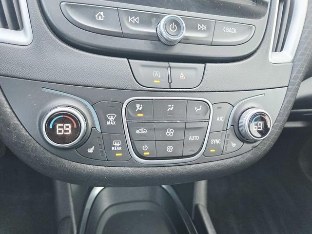 Chevrolet Malibu Vehicle Full-screen Gallery Image 23