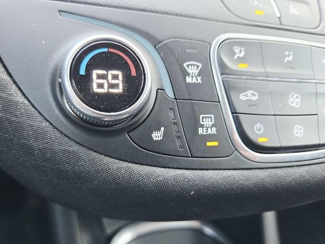 Chevrolet Malibu Vehicle Full-screen Gallery Image 24