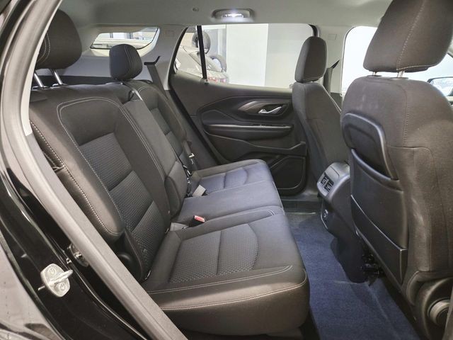 GMC Terrain Vehicle Full-screen Gallery Image 11