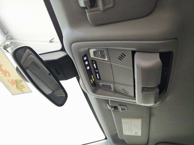 GMC Terrain Vehicle Full-screen Gallery Image 29