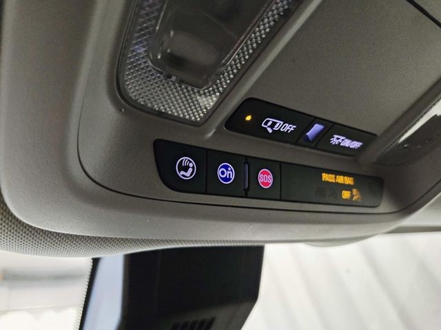 GMC Terrain Vehicle Full-screen Gallery Image 30