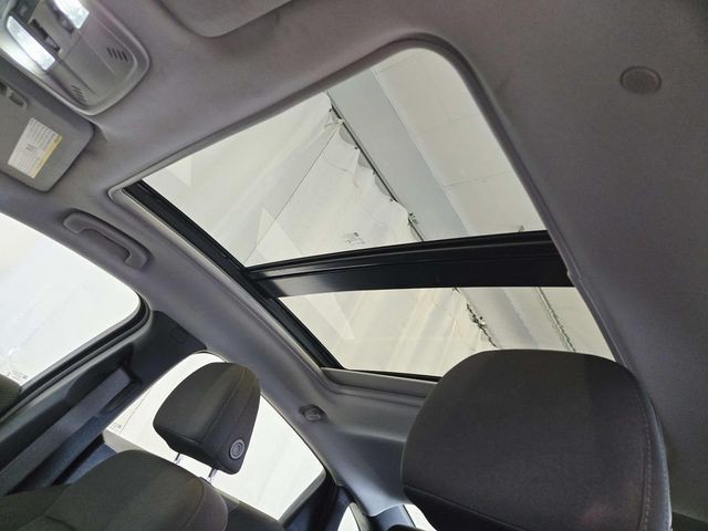 Chevrolet Malibu Vehicle Full-screen Gallery Image 06