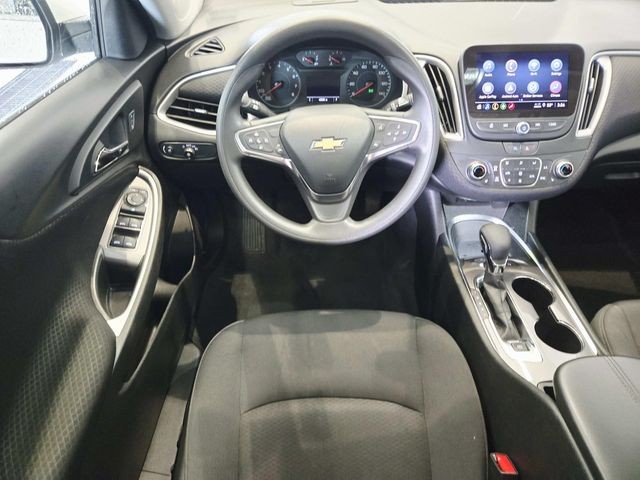 Chevrolet Malibu Vehicle Full-screen Gallery Image 08