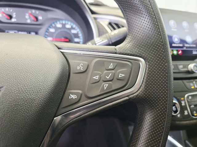 Chevrolet Malibu Vehicle Full-screen Gallery Image 18