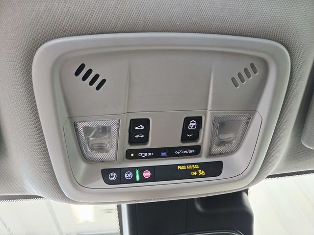 Chevrolet Malibu Vehicle Full-screen Gallery Image 28