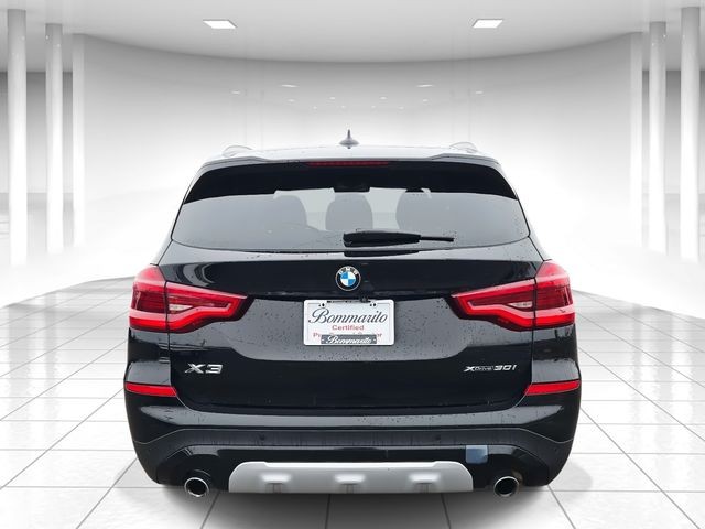 BMW X3 Vehicle Full-screen Gallery Image 04