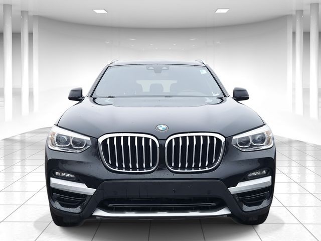 BMW X3 Vehicle Full-screen Gallery Image 05