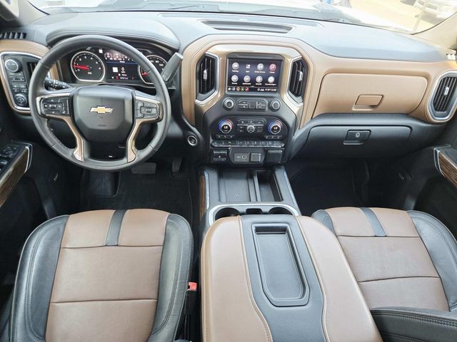 Chevrolet Silverado 2500HD Vehicle Full-screen Gallery Image 07