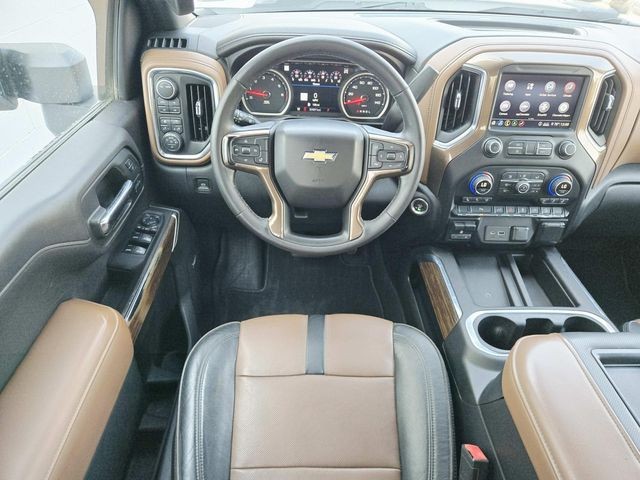 Chevrolet Silverado 2500HD Vehicle Full-screen Gallery Image 08