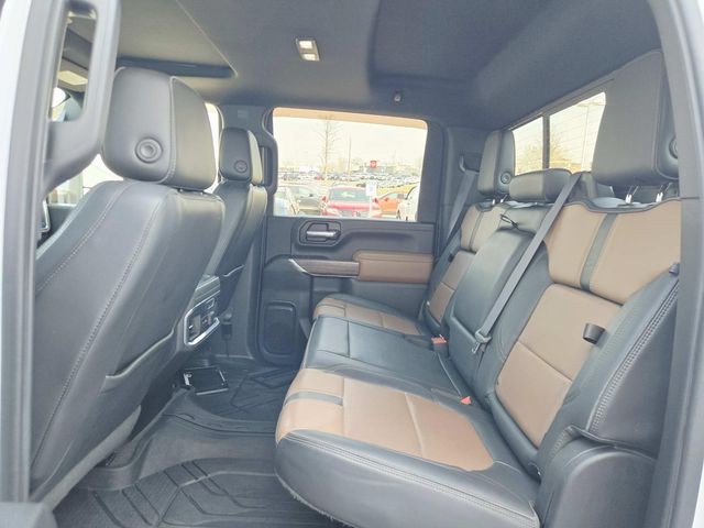 Chevrolet Silverado 2500HD Vehicle Full-screen Gallery Image 10