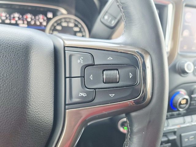 Chevrolet Silverado 2500HD Vehicle Full-screen Gallery Image 21