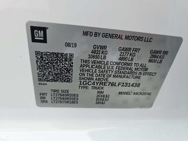 Chevrolet Silverado 2500HD Vehicle Full-screen Gallery Image 38