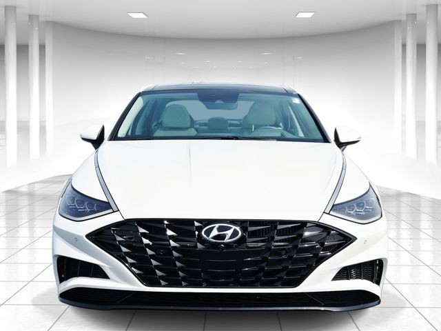 Hyundai Sonata Vehicle Full-screen Gallery Image 05