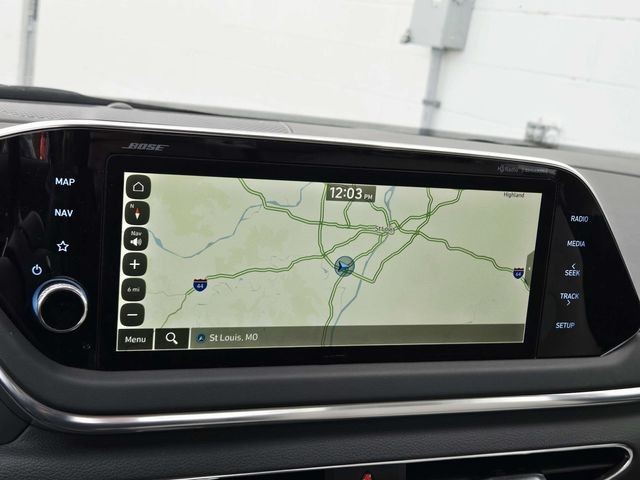 Hyundai Sonata Vehicle Full-screen Gallery Image 21