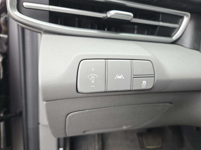 Hyundai Elantra Vehicle Full-screen Gallery Image 26