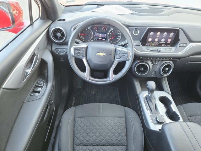 Chevrolet Blazer Vehicle Full-screen Gallery Image 12