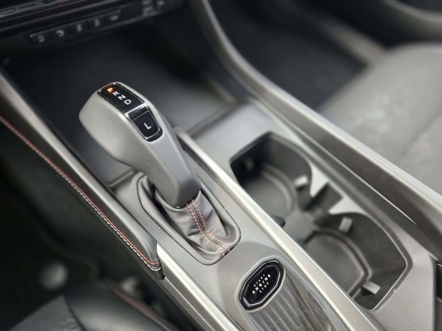 Dodge Charger Vehicle Full-screen Gallery Image 26