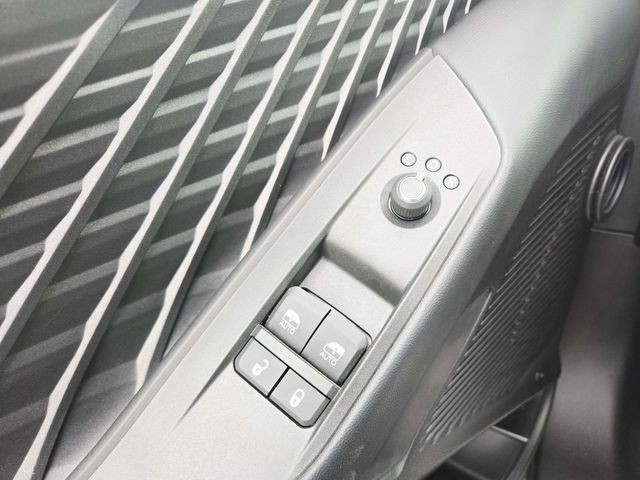 Dodge Charger Vehicle Full-screen Gallery Image 32