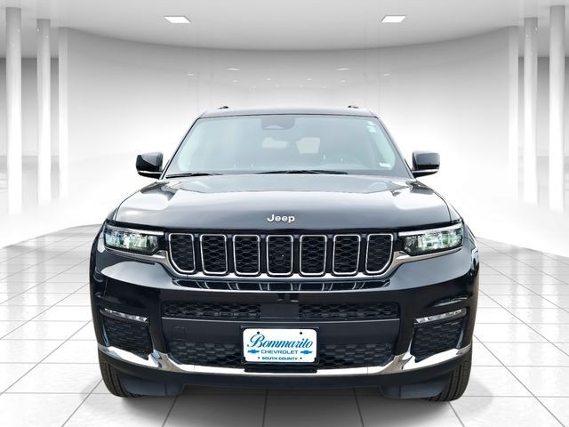 Jeep Grand Cherokee L Vehicle Full-screen Gallery Image 05