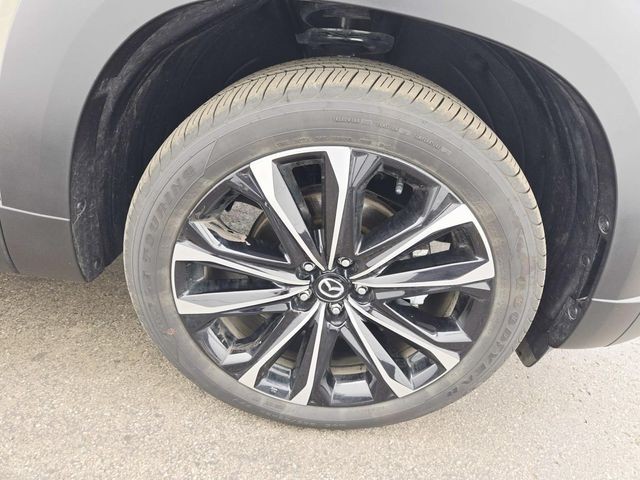 Mazda CX-50 Vehicle Full-screen Gallery Image 14