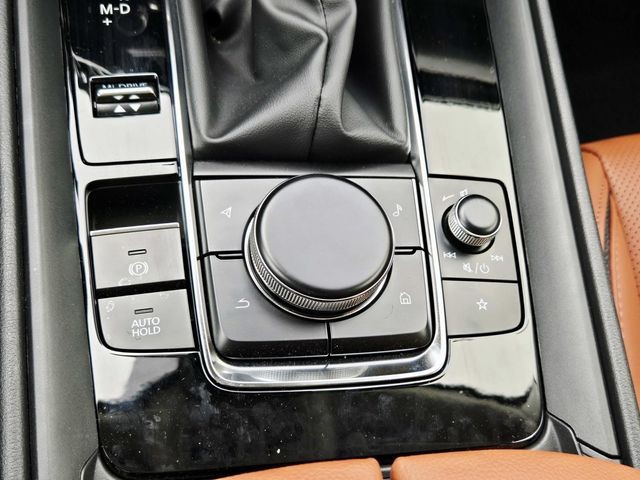 Mazda CX-50 Vehicle Full-screen Gallery Image 27