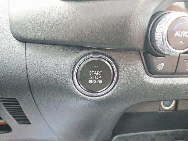 Mazda CX-50 Vehicle Full-screen Gallery Image 28