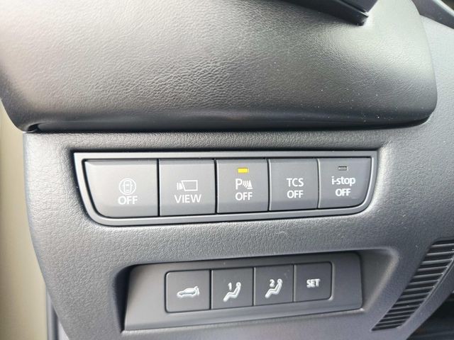 Mazda CX-50 Vehicle Full-screen Gallery Image 30