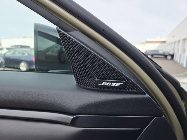 Mazda CX-50 Vehicle Full-screen Gallery Image 34