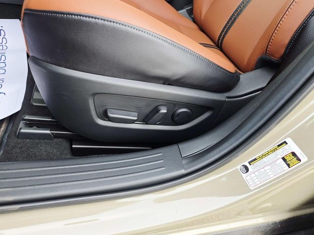 Mazda CX-50 Vehicle Full-screen Gallery Image 35