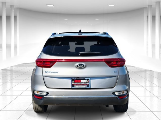 Kia Sportage Vehicle Full-screen Gallery Image 04