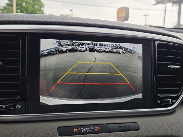 Kia Sportage Vehicle Full-screen Gallery Image 24
