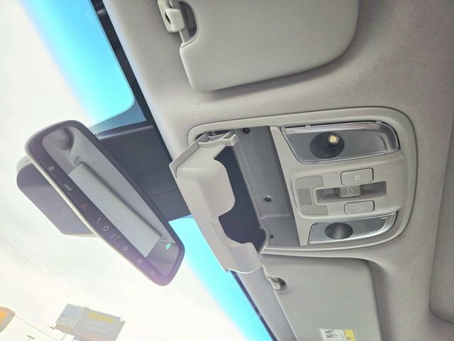 Kia Sportage Vehicle Full-screen Gallery Image 31