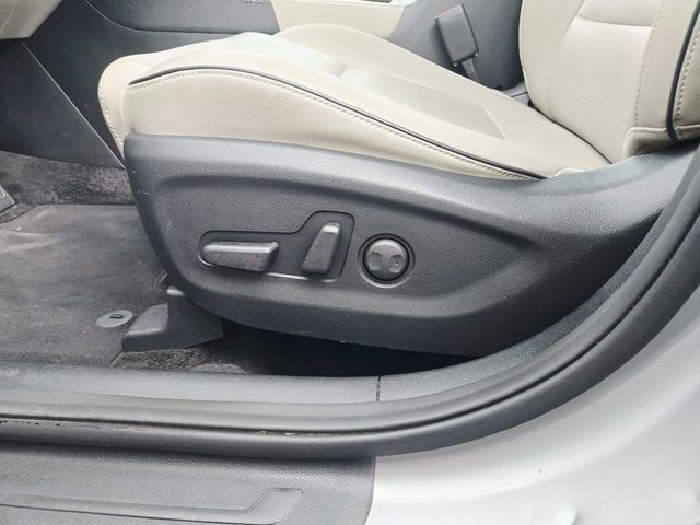 Kia Sportage Vehicle Full-screen Gallery Image 37