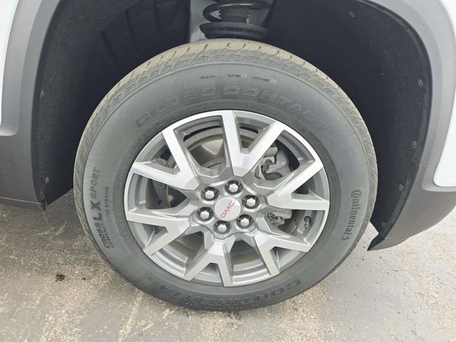 GMC Acadia Vehicle Full-screen Gallery Image 15