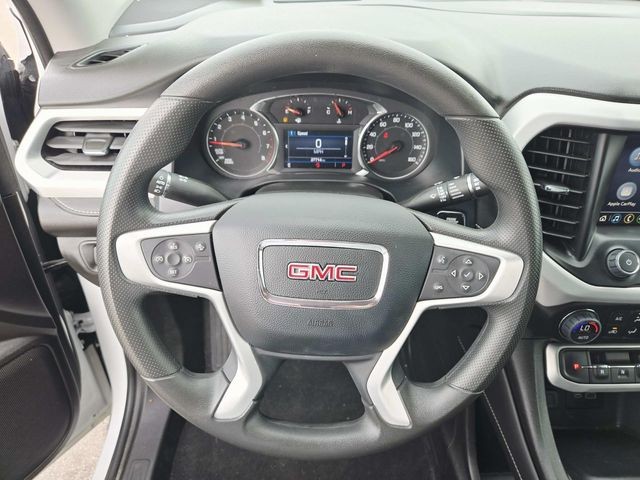 GMC Acadia Vehicle Full-screen Gallery Image 17