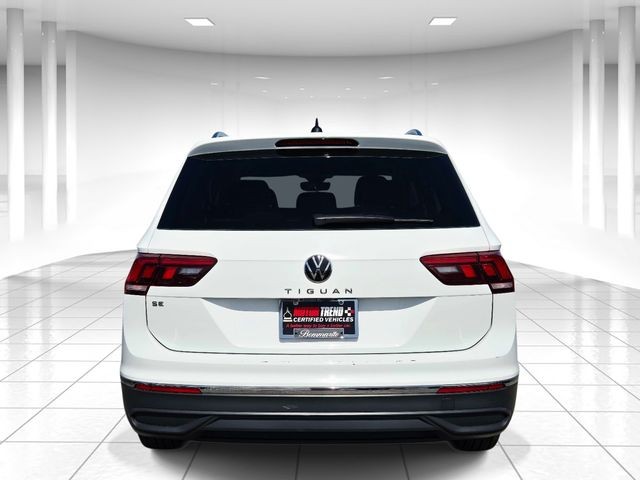 Volkswagen Tiguan Vehicle Full-screen Gallery Image 04
