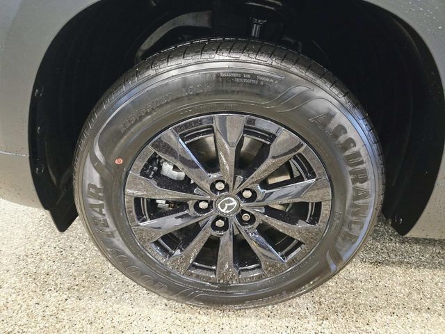 Mazda CX-50 Hybrid Vehicle Full-screen Gallery Image 15