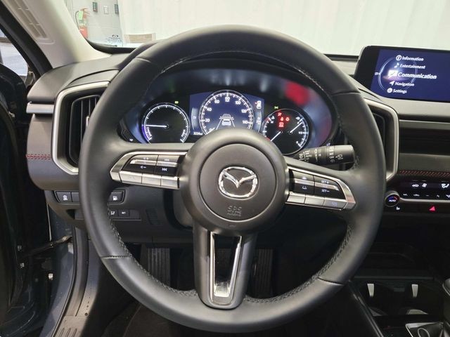 Mazda CX-50 Hybrid Vehicle Full-screen Gallery Image 16