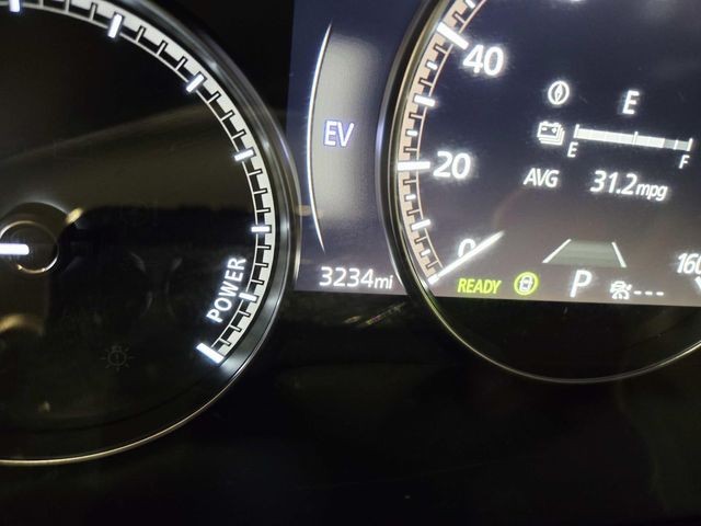 Mazda CX-50 Hybrid Vehicle Full-screen Gallery Image 20