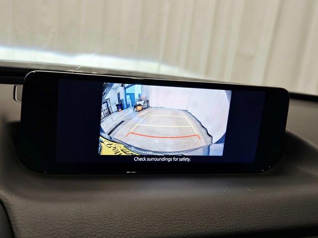 Mazda CX-50 Hybrid Vehicle Full-screen Gallery Image 23