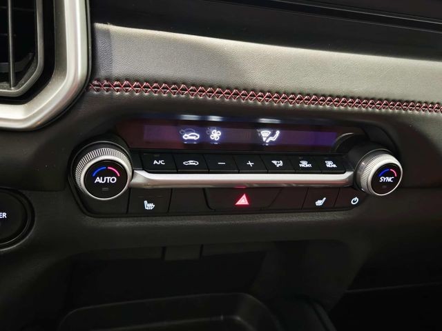 Mazda CX-50 Hybrid Vehicle Full-screen Gallery Image 24