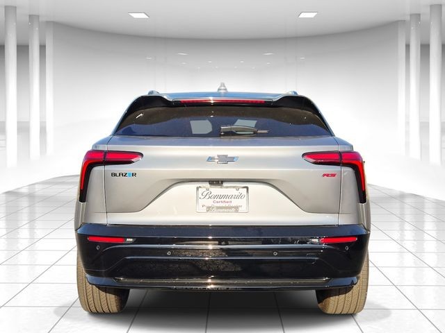 Chevrolet Blazer EV Vehicle Full-screen Gallery Image 04