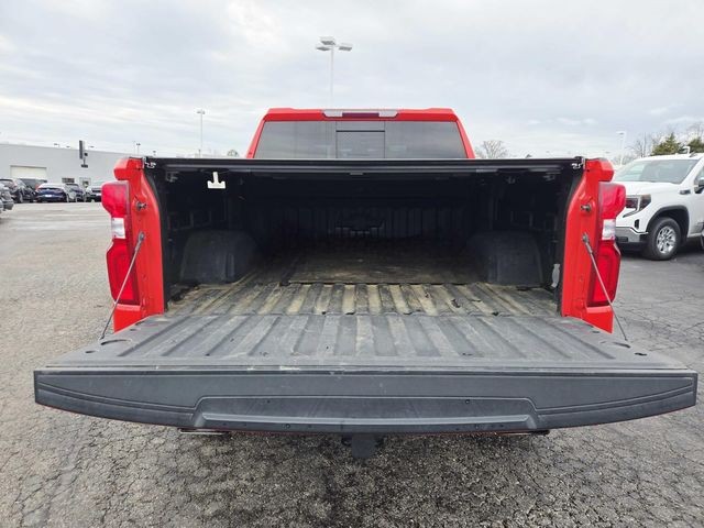 Chevrolet Silverado 1500 Vehicle Full-screen Gallery Image 10